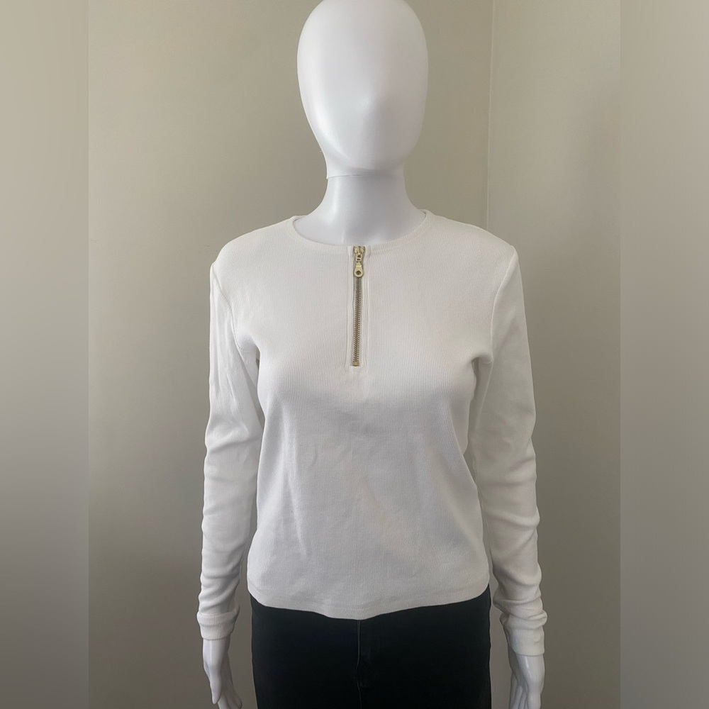 White Ribbed Long Sleeve Top by See Rene Boutique Size Medium